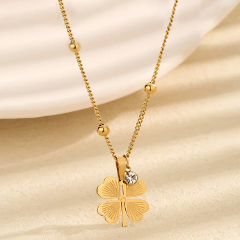 Gold-Plated Clover Pendant – Anti-Tarnish Stainless Steel