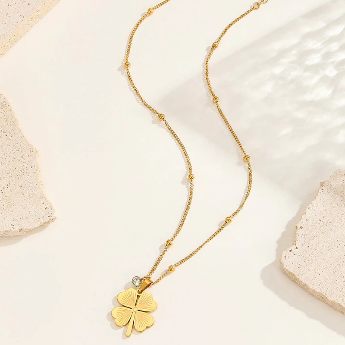 Gold-Plated Clover Pendant – Anti-Tarnish Stainless Steel