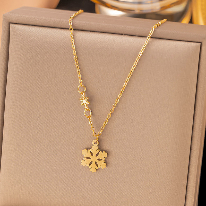 Gold-Plated Snowflake Pendant – Anti-Tarnish Stainless Steel