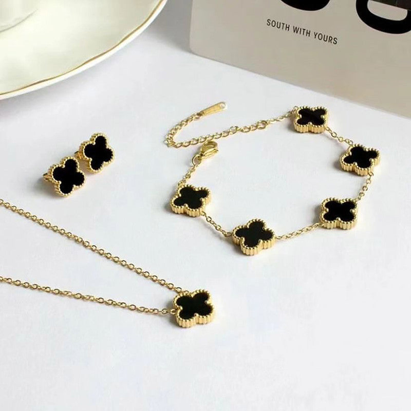 Stainless Steel Gold-Plated Black Clover Jewellery Set – Anti-Tarnish Finish