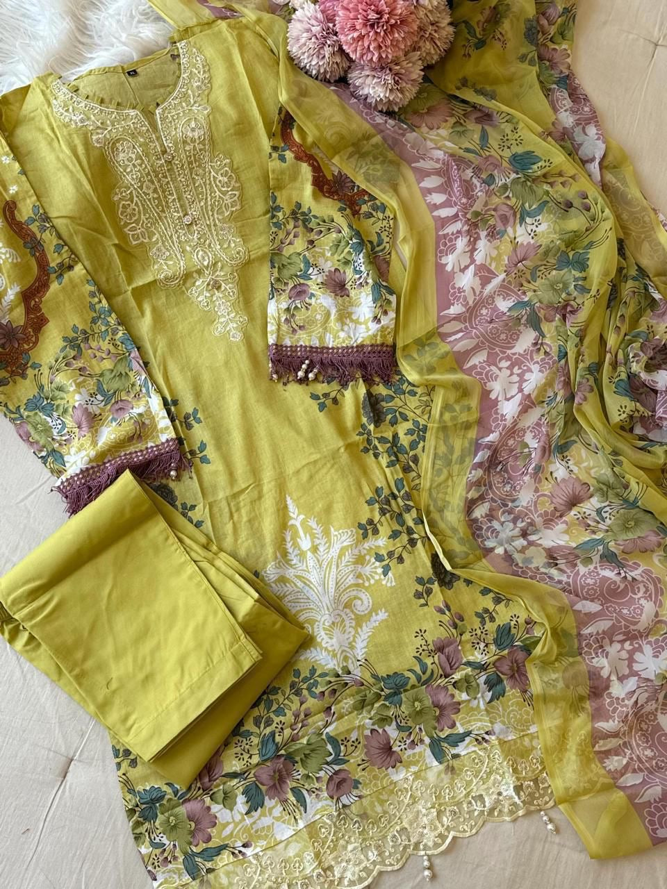 When comfort meets sophistication 💛 Viscose rayon beauty with dreamy detailing.