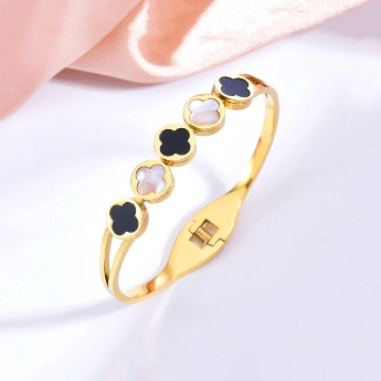 Gold-Plated Clover Bangle Bracelet – Anti-Tarnish Stainless Steel