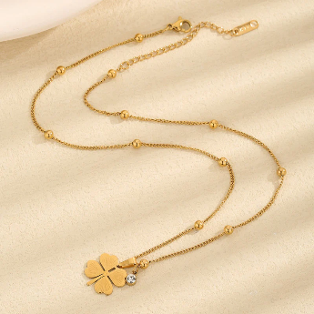 Gold-Plated Clover Pendant – Anti-Tarnish Stainless Steel