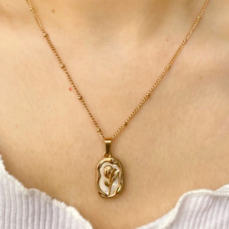 Gold-Plated Rose Pendant Necklace – Anti-Tarnish Finish