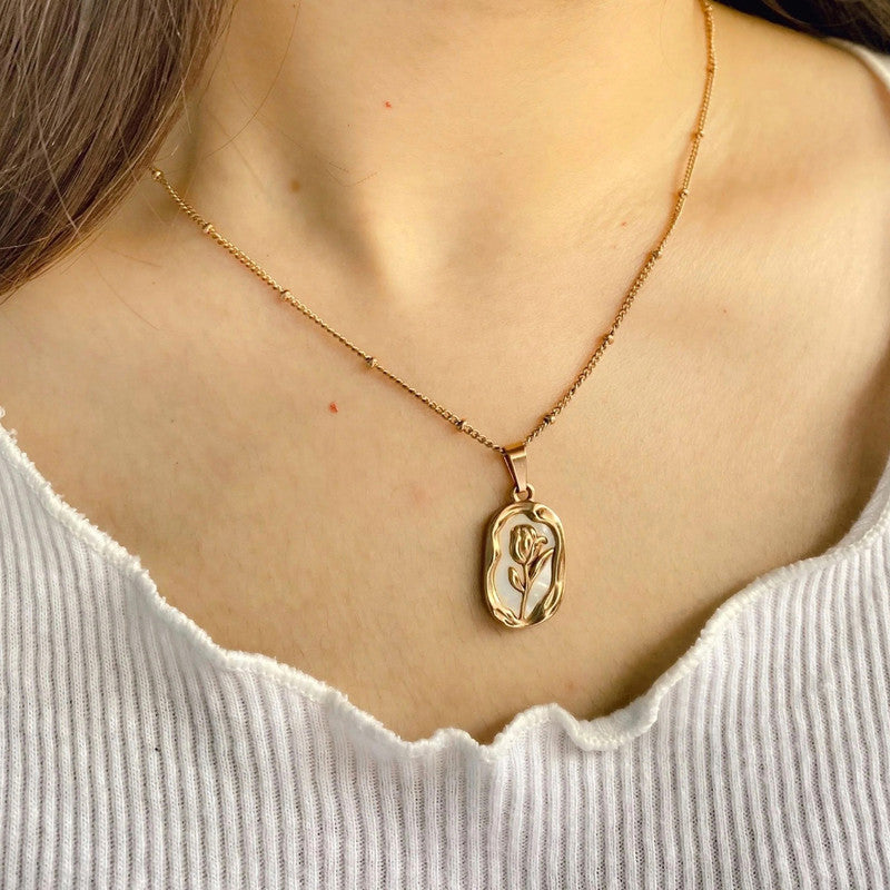 Gold-Plated Rose Pendant Necklace – Anti-Tarnish Finish