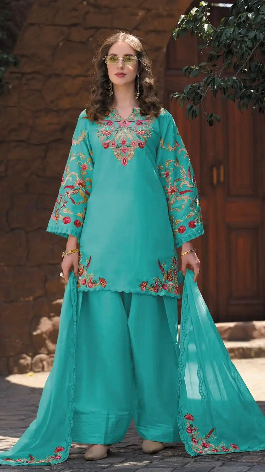 Viscose Sateen Silk Handwork Suit with Farsi Pants & Embroidered Jham Jham Dupatta – XL