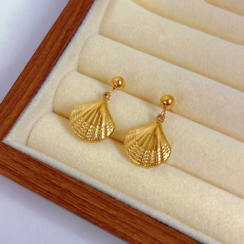 Gold-Plated Shell Drop Earrings – Anti-Tarnish Stainless Steel